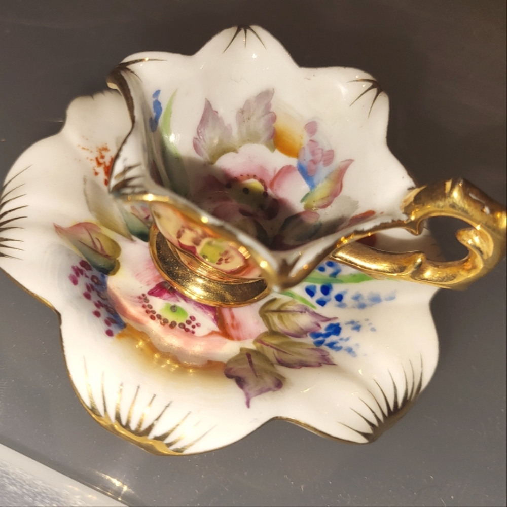 Vintage Occupied Japan China mini teacup , beautiful in amazing condition